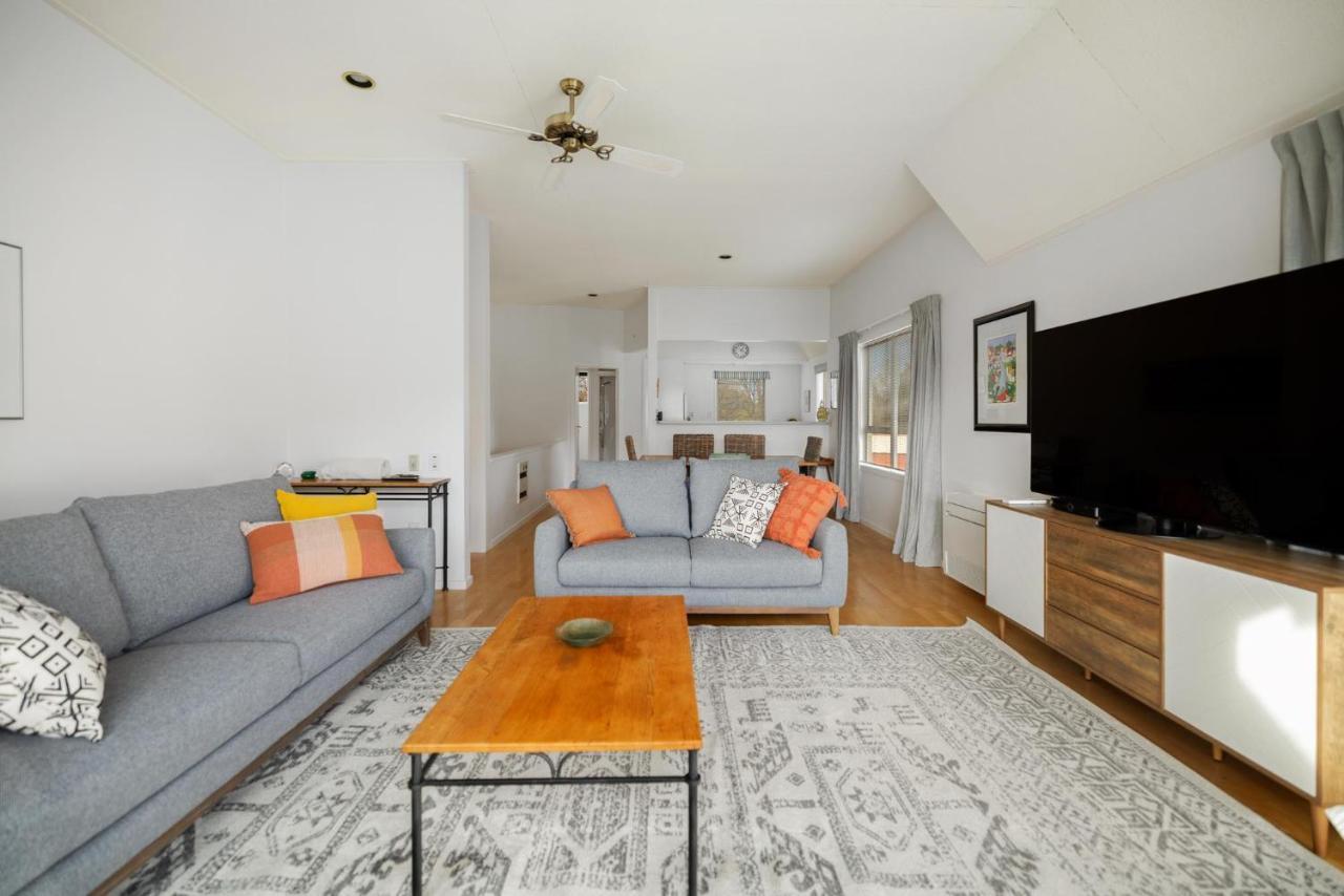 Apartament Charming Views Wanaka Zewnętrze zdjęcie